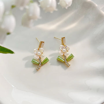 Poetic Bloom earrings